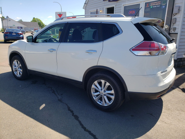 2016 Nissan Rogue SV in Cars & Trucks in Moncton - Image 3