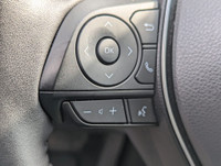 LOW KMS! XLE AWD APPLE CARPLAY/ANDROID AUTO FULLY LOADED POWER SUNROOF, SIRIUS XM RADIO, LANE CHANGE... (image 3)