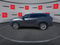 Navigation, Leather Seats, Cooled Seats, Premium Audio, Sunroof! This 2023 Toyota Highlander is thou... (image 4)