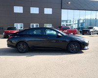 Safe and reliable, this 2023 Hyundai Elantra Preferred | Lane Keep Assist | Blindspot Monitor | Andr... (image 5)