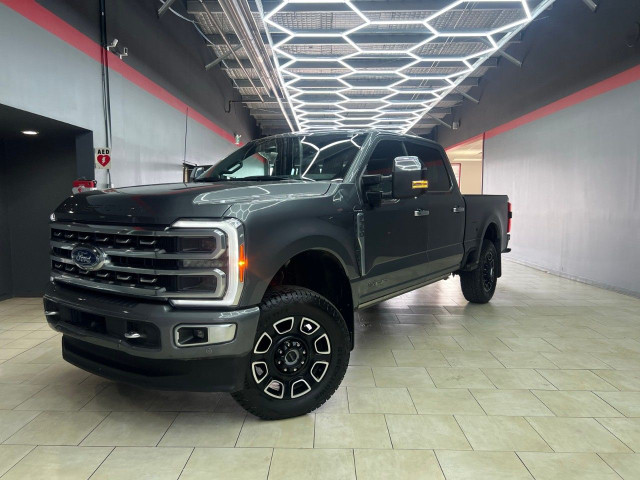2023 Ford Super Duty F-350 SRW in Cars & Trucks in Edmonton