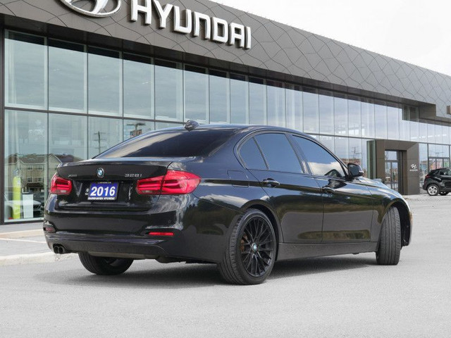 2016 BMW 3 Series 328i xDrive - Sunroof - Navigation in Cars & Trucks in Ottawa - Image 3