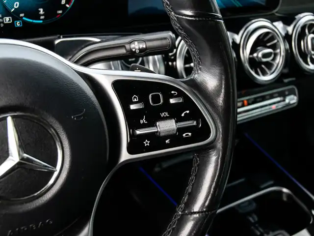 2021 Mercedes-Benz GLB 250 |AMG PKG|PANOROOF|HEATED SEATS|APPLE  in Cars & Trucks in City of Toronto - Image 19