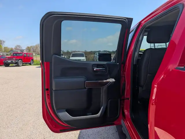 2019 Chevrolet Silverado 1500 LT Trail Boss in Cars & Trucks in London - Image 17