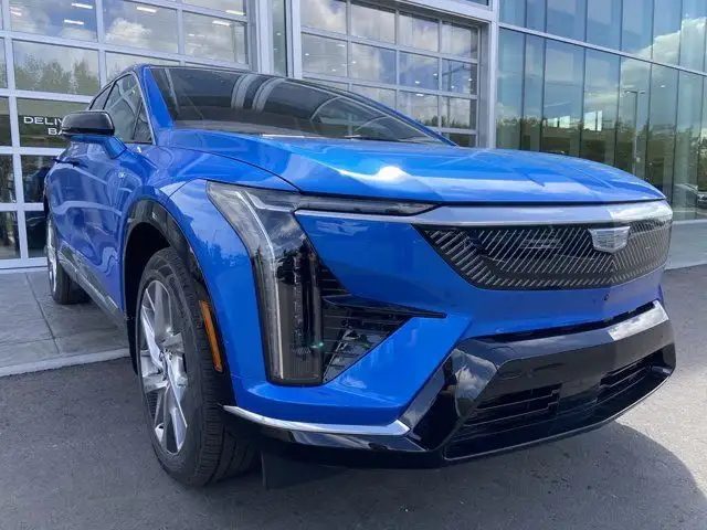 2025 Cadillac OPTIQ Luxury in Cars & Trucks in Calgary - Image 2