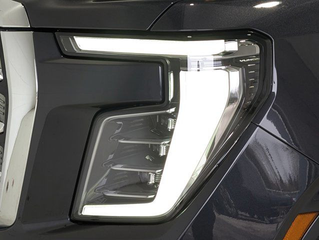 2025 GMC Yukon Elevation- Luxury Pkg - Floor Liner Pkg in Cars & Trucks in Barrie - Image 3
