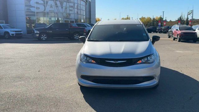 2024 Chrysler Grand Caravan SXT | Cold Weather Group in Cars & Trucks in Edmonton - Image 4