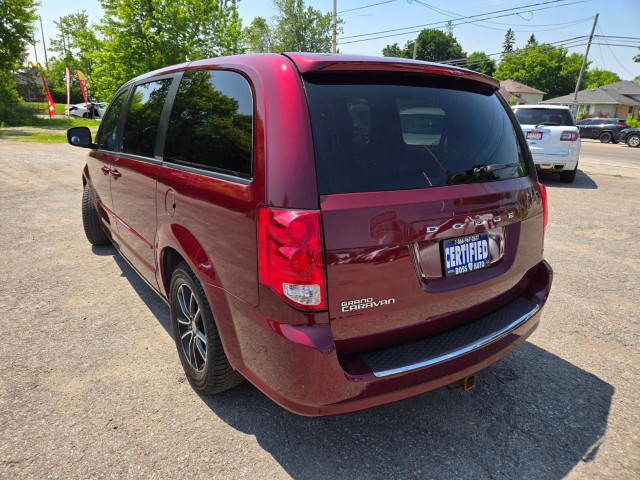 2017 Dodge Grand Caravan SXT in Cars & Trucks in Oshawa / Durham Region - Image 3