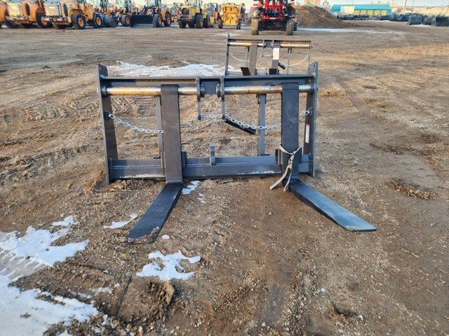 2023 AMI Attachments 72in. Wide Pallet Fork in Heavy Equipment in Lethbridge - Image 2