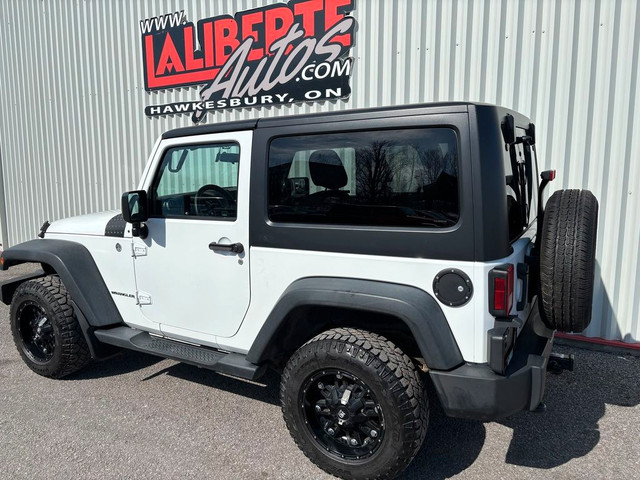 2014 Jeep Wrangler Sport Sport 4WD in Cars & Trucks in Ottawa - Image 3