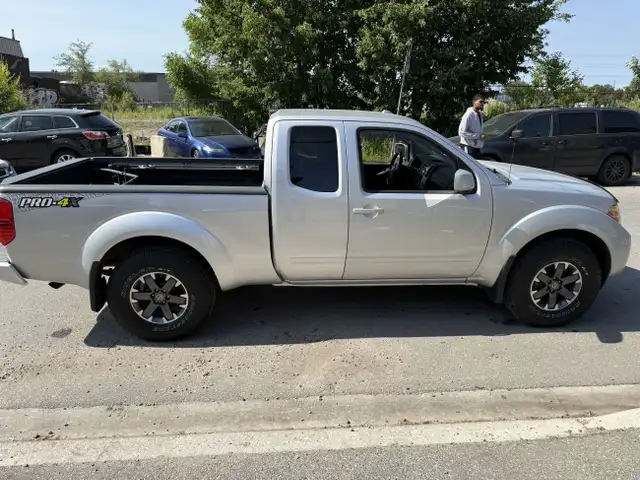 2014 Nissan Frontier dans Autos et camions dans Ville de Toronto - Image 8