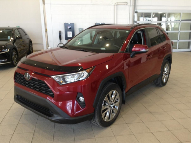 2020 Toyaota Rav4 AWD XLE in Cars & Trucks in Longueuil / South Shore - Image 2