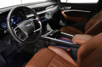 Traction intégrale Audi quattro / Sieges en cuir Valcona avec fonction de massage / Black optics /Ap... (image 9)