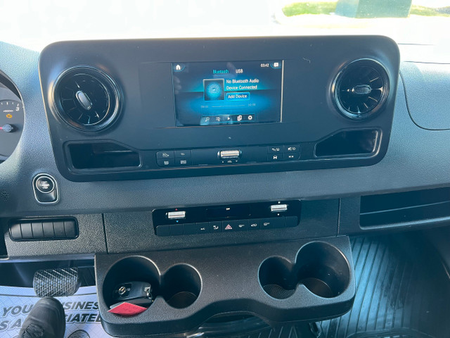 2019 Mercedes-Benz Sprinter Van MERCEDES Sprinter 2500 - CREW in Cars & Trucks in Oakville / Halton Region - Image 4
