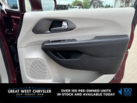 This Chrysler Pacifica delivers a Regular Unleaded V-6 3.6 L/220 engine powering this Automatic tran... (image 8)