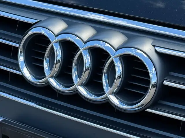 2017 Audi A4 2.0 Komfort quattro dans Autos et camions dans Ville de Toronto - Image 11