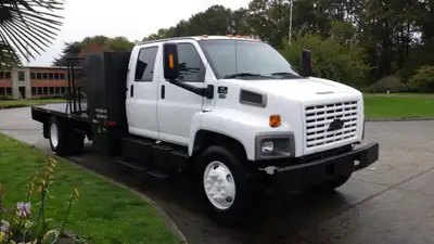 2008 Chevrolet C7500 Flat Deck Isuzu Diesel engine air conditioning AM/FM radio power door locks, po...