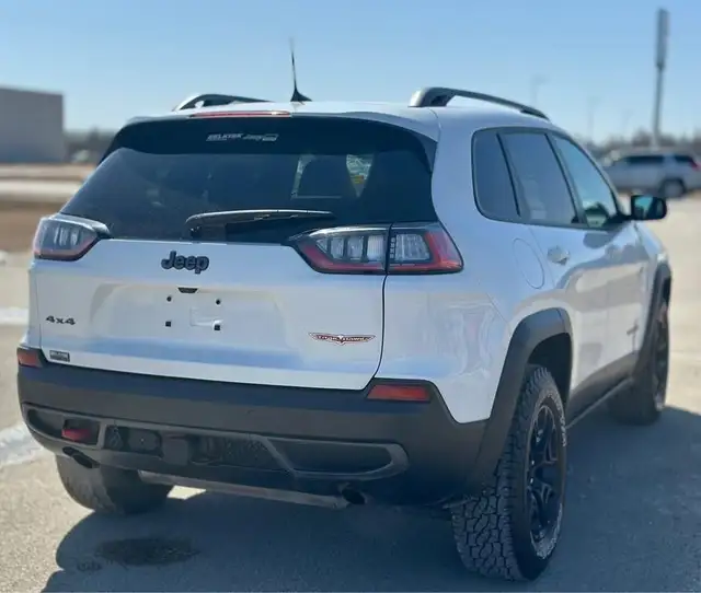 2020 Jeep Cherokee in Cars & Trucks in Winnipeg - Image 6