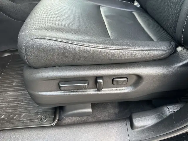 2022 Honda Pilot Touring 8P l Clean CarFax l One Owner l Local V in Cars & Trucks in Calgary - Image 13