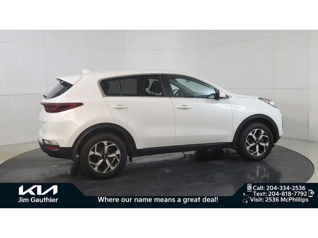  2022 Kia Sportage LX AWD, Accident Free, Infotainment System in Cars & Trucks in Winnipeg - Image 3