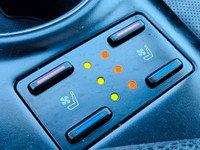 LOW KMS! XLE HYBRID, BLACK ON BLACK, FULL OPTION, LEATHER INTERIOR, HEATED SEATS, POWER SUNROOF/MOON... (image 9)