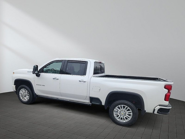 2022 Chevrolet Silverado 2500HD High Country in Cars & Trucks in Bedford - Image 2
