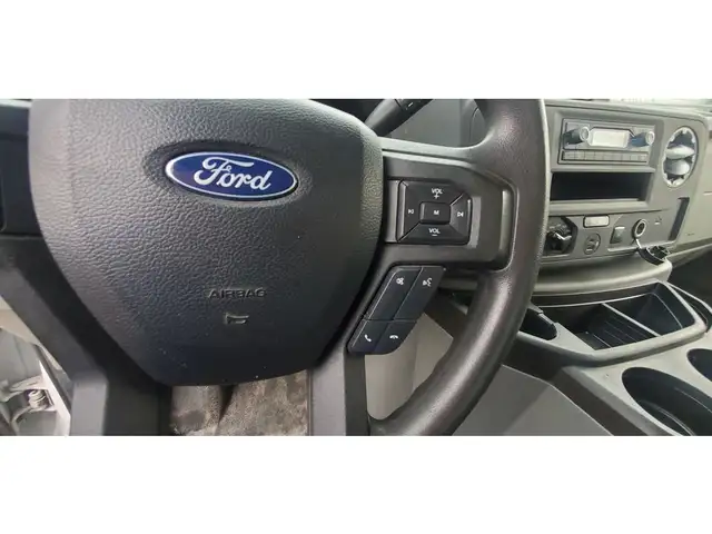 2021 Ford E-450 E-450 - 16Ft Box - 7.3L V8 Gas - Btooth/Camera in Cars & Trucks in City of Toronto - Image 12