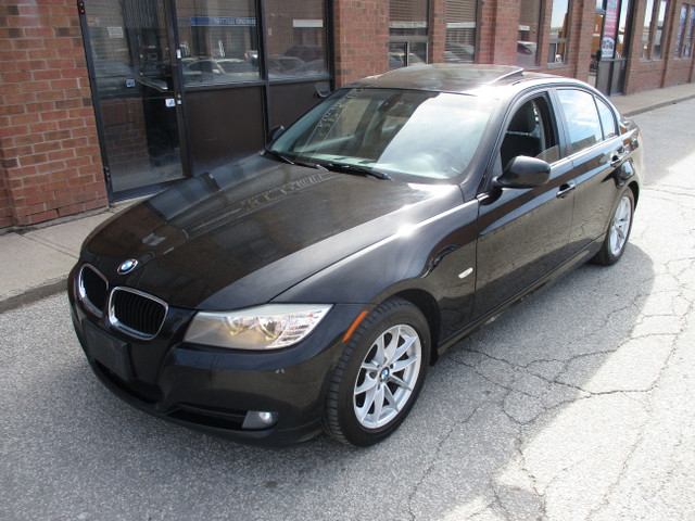 2010 BMW 3 Series 323i ***CERTIFIED | SUNROOF | LEATHER*** in Cars & Trucks in Mississauga / Peel Region