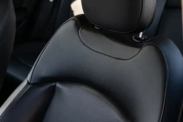 2019 Mini Clubman Cooper | LOW KM'S | ACCIDENT FREE dans Autos et camions dans Ville d’Edmonton - Image 17