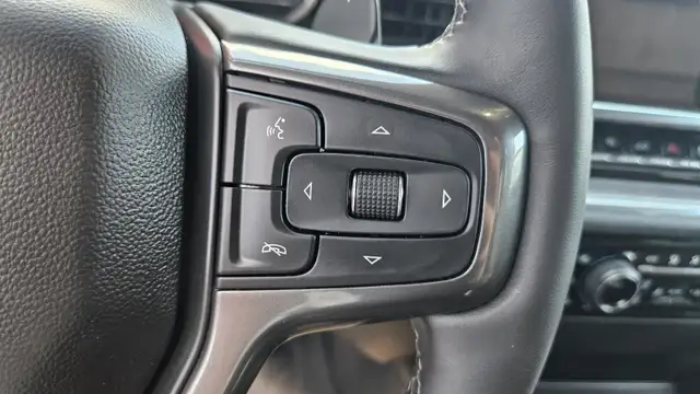 Chevrolet Silverado 1500 High Country 2024 dans Autos et camions dans Medicine Hat - Image 17