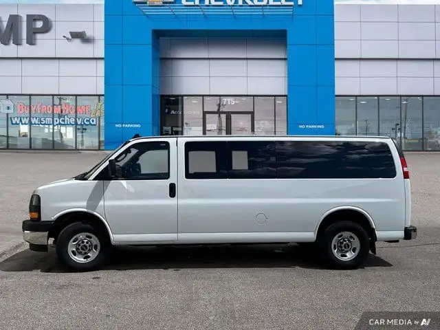 2023 GMC Savana Passenger LT | 15 Passenger | Locking Rear Diff63307043774721121