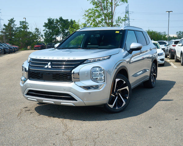 2024 Mitsubishi Outlander GT Hybrid | Leather Seats with Accent in Cars & Trucks in Edmonton