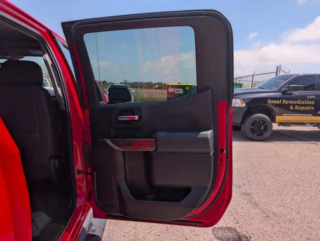 2019 Chevrolet Silverado 1500 LT Trail Boss in Cars & Trucks in London - Image 20