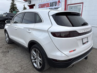 Black Label | 4WD | HEATED AND COOLED LEATHER SEATS | SUNROOF | TWO TONE This 2015 Lincoln MKC Black... (image 5)