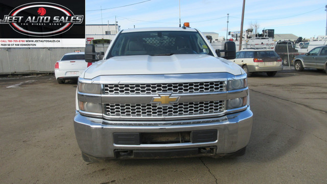 2019 CHEVY 3500 CREW CAB FLAT DECK in Cars & Trucks in Edmonton - Image 3