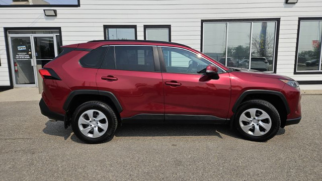 2020 Toyota Rav4 LE in Cars & Trucks in Calgary - Image 4