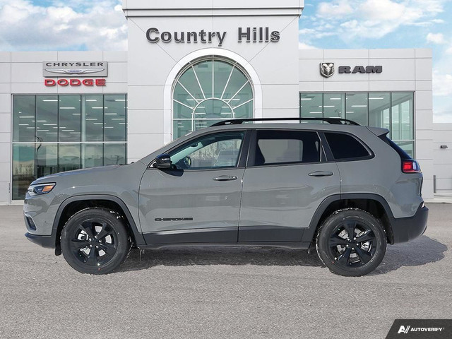  2023 Jeep Cherokee Altitude | Sunroof | Blind Spot | Adaptive C in Cars & Trucks in Calgary - Image 3