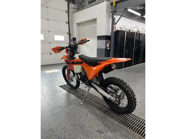 2025 KTM 250 XC in Dirt Bikes & Motocross in Granby - Image 5