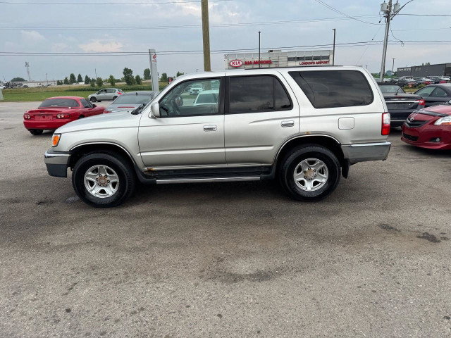 2001 Toyota 4Runner SR5, 4X4, AUTO, DRIVES GREAT, RELIABLE, AS I in Cars & Trucks in London - Image 2