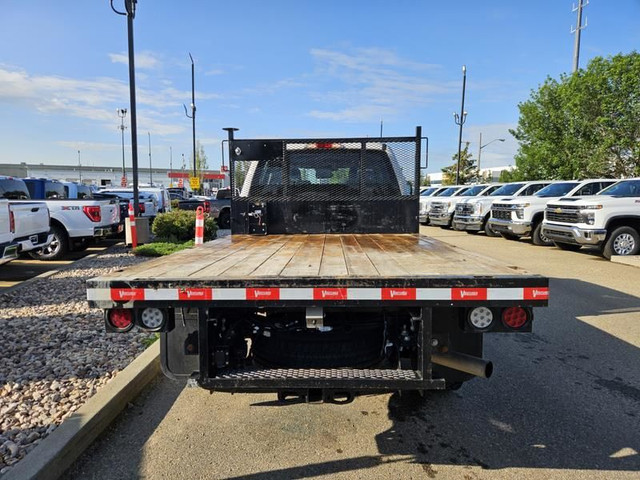 2024 Ford Super Duty F-350 SRW XL 4WD Crew Cab 8ft Deck, 7.3L V8 in Cars & Trucks in St. Albert - Image 4