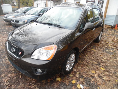 2011 Kia Rondo EX , GAS SAVER , LOW KMS, CLEARANCE SPECIAL $4850