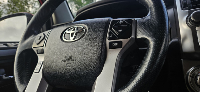 2016 Toyota 4Runner SR5 in Cars & Trucks in Ottawa - Image 4