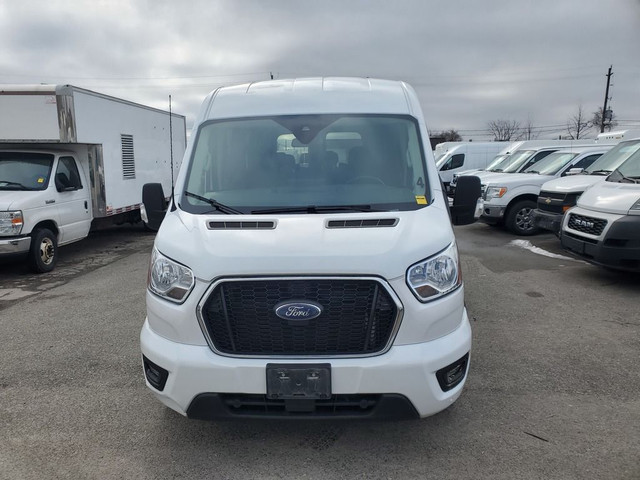  2022 Ford Transit Passenger Wagon T-350 148\"WB Mid Roof XLT -  in Cars & Trucks in City of Toronto - Image 4