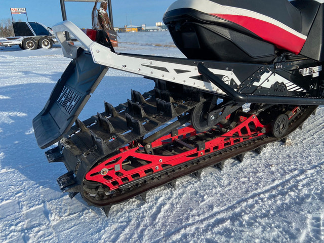 2016 Yamaha VIPER MTX 141 x 2.5 . in Snowmobiles in Saskatoon - Image 2