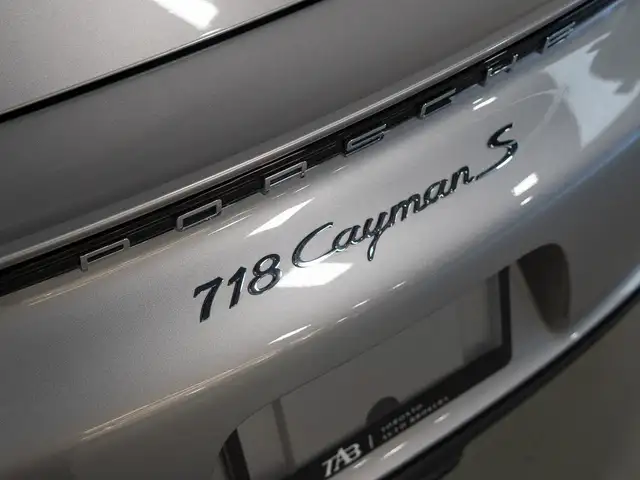 2024 Porsche 718 Cayman S | PREMIUM PKG | MANUAL | 20 IN WHEELS in Cars & Trucks in Mississauga / Peel Region - Image 18