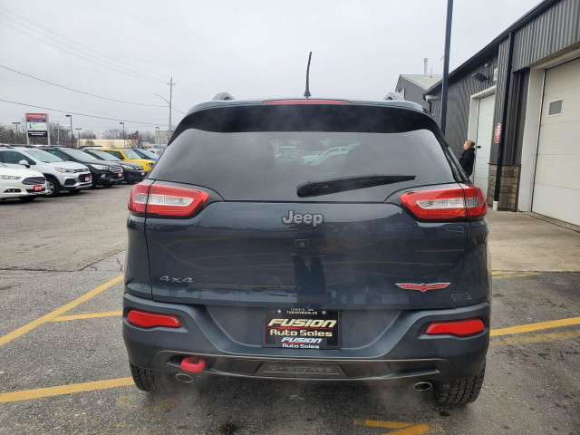  2017 Jeep Cherokee Trailhawk-NAV-PAN ROOF-LEATHER-REMOTE START in Cars & Trucks in Leamington - Image 4