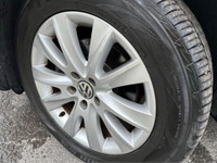 ALL WHEEL DRIVE / LEATHER INTERIOR / PANORAMIC SUN ROOF / HEATED SEATS / BACK UP CAMERA / TWO KEYS A... (image 8)