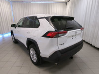 Step into our 2022 Toyota RAV4 LE AWD in White, and set your sights on better adventures! Motivated... (image 5)