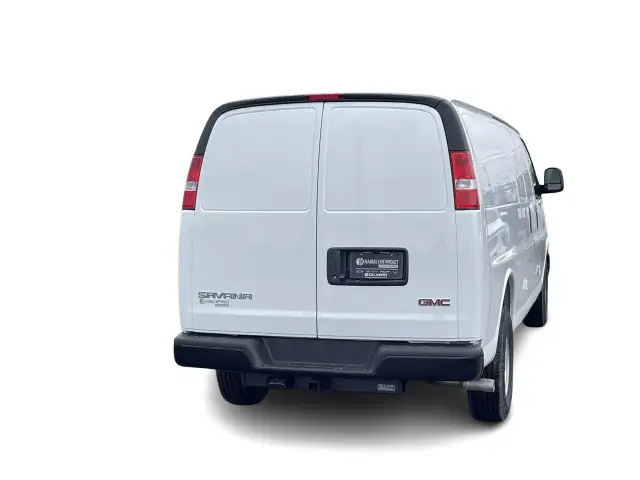 2025 GMC Savana Cargo 2500 WT 155 in Cars & Trucks in City of Montréal - Image 14