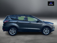 JUST LANDED!! 2017 Ford Escape SE!! **ALL WHEEL DRIVE MODEL** The 2017 Ford Escape SE with 4WD is a... (image 3)